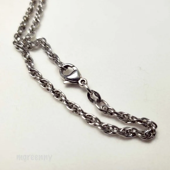 James Avery Sterling Silver Scrolled Easter Egg Pendant on chain RETIRED - Picture 4 of 4